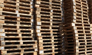 Pallet, 40X48, Flush,Heat Trtd Remanufactured